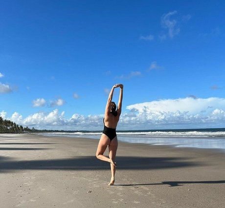 Mariana Ximenes Profile pic