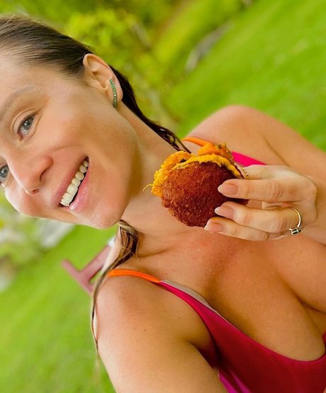 Mariana Ximenes onlyfans model