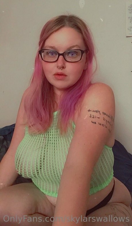 skylarswallows onlyfans nsfw