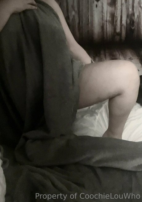 coochielouwho nude onlyfans pics