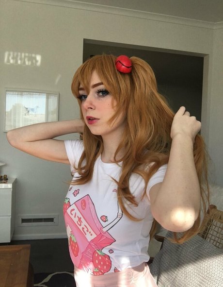 elefire the elf onlyfans strip tease