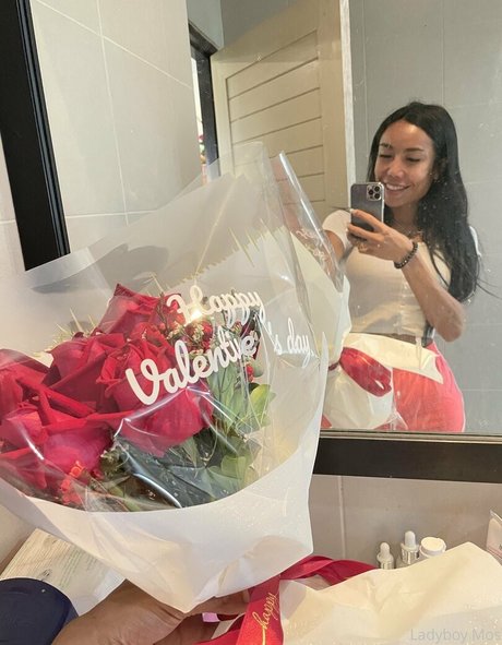 ladyboymos onlyfans sex leaks