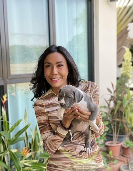 ladyboymos Profile pic