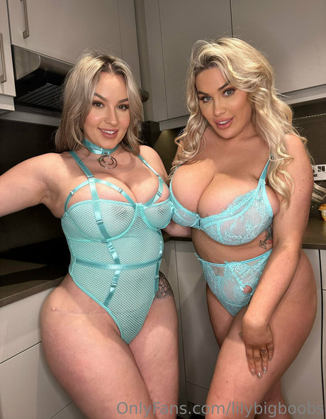 lilybigboobs naked onlyfans leaks