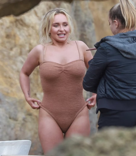 Hayden Panettiere onlyfans page