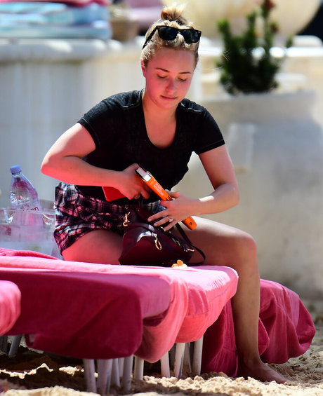 Hayden Panettiere onlyfans free