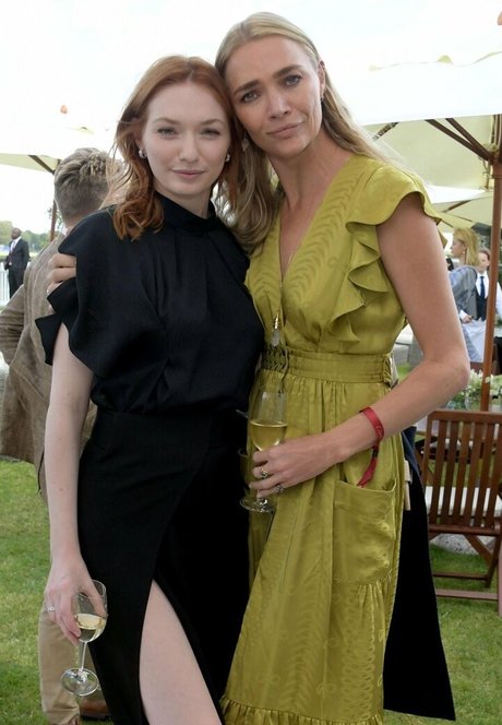 Eleanor Tomlinson onlyfans de