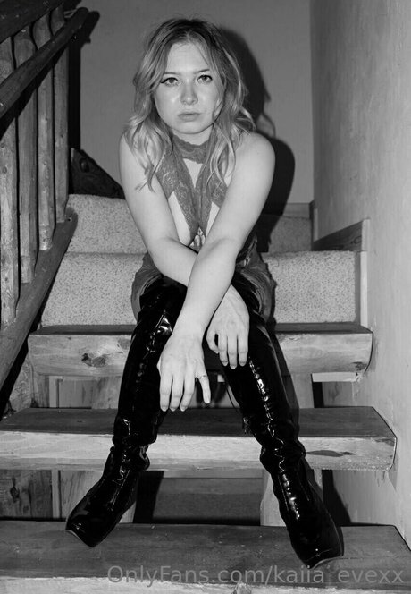 kaiia evexx onlyfans creator