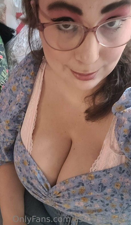 astrid rose22 onlyfans content