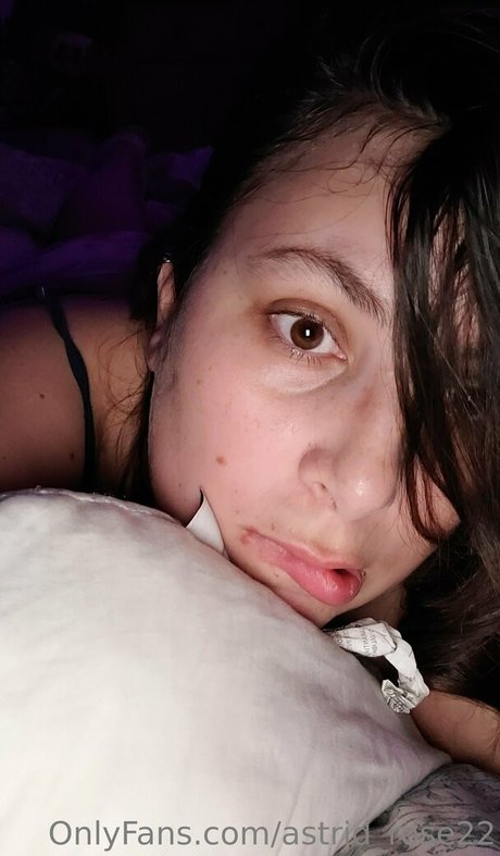 astrid rose22 onlyfans nsfw