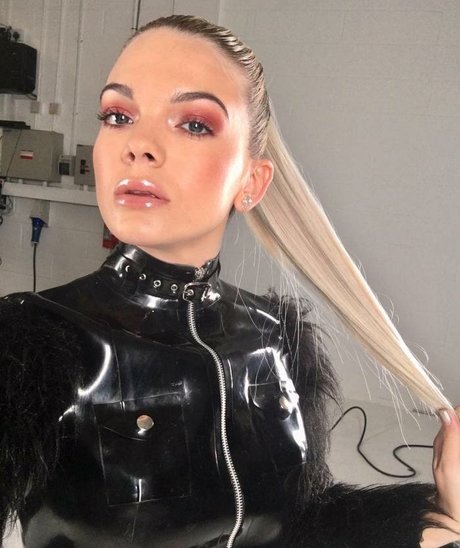 Louisa Johnson nudes onlyfans