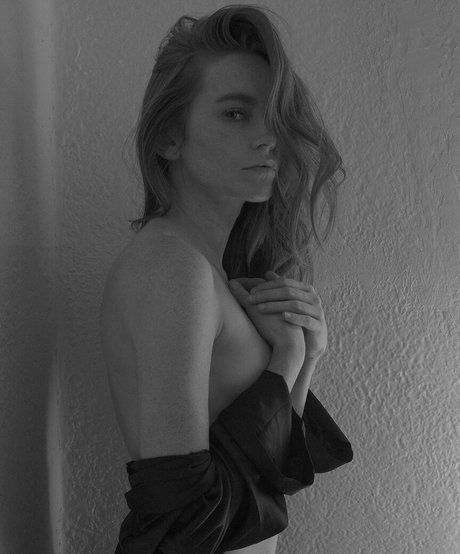 Holly Hicks onlyfans sextape