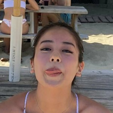 Leona Naito onlyfans pictures