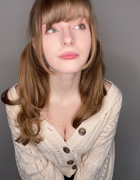 Ella Freya onlyfans post