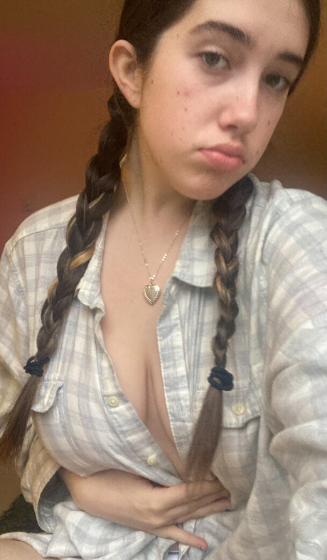 itsmollyyyrose again onlyfans pics