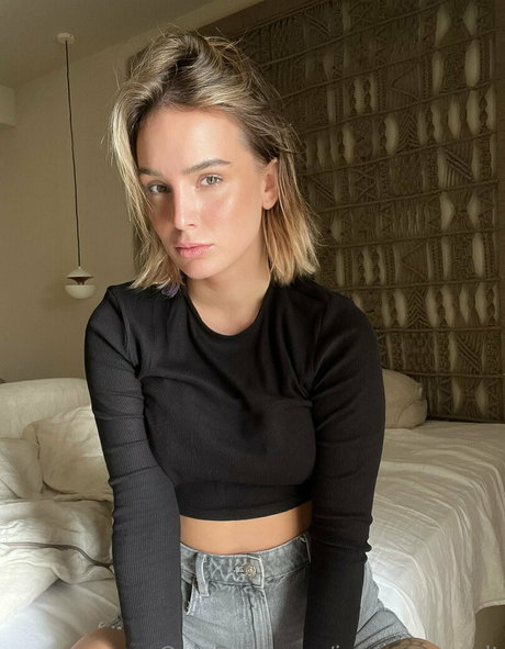 Julia Rommelt onlyfans nude porn