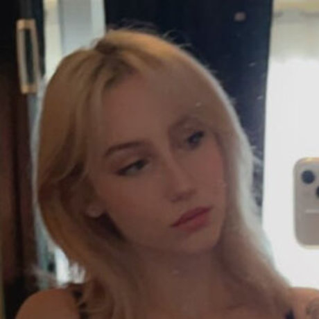 Alliury onlyfans free