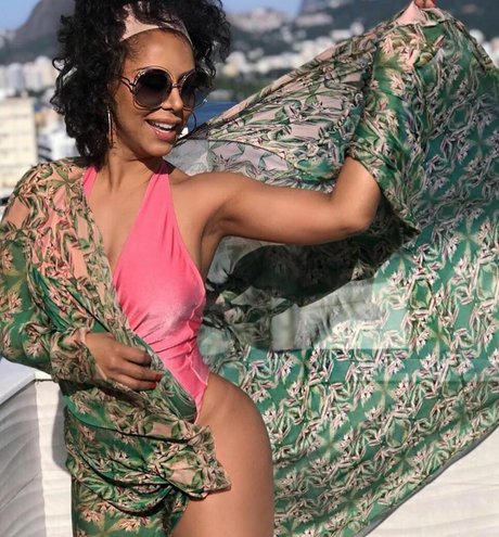 Valeria Valenssa nudes only fans