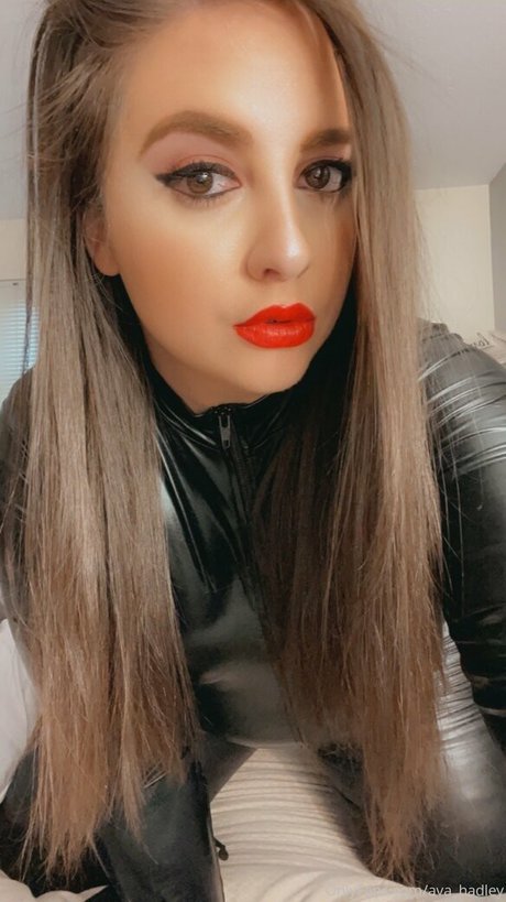 ava hadley naked onlyfans leaks