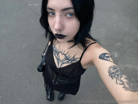 Lunaluminosa555 onlyfans sexy