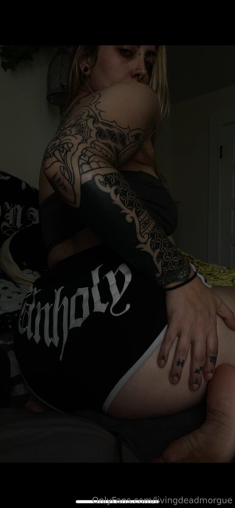 Livingdeadmorgue onlyfans leaks.