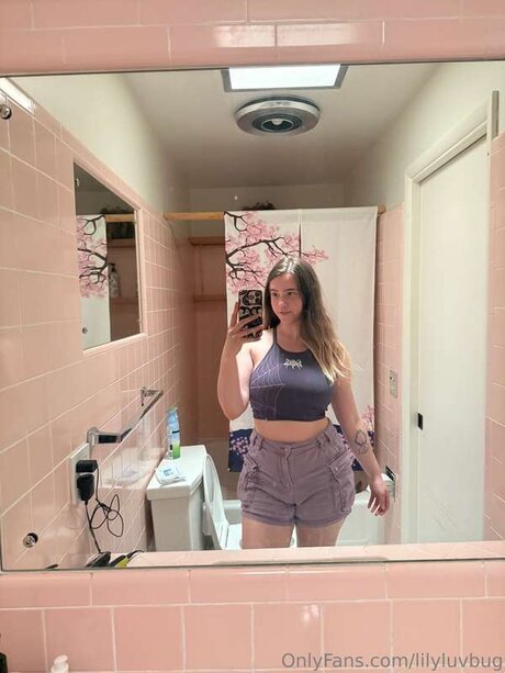 Lilyluvbug naked onlyfans