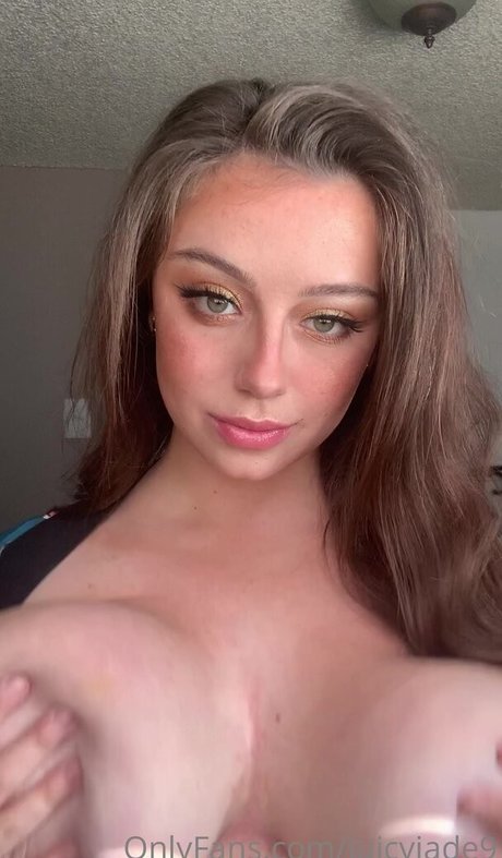 JuicyJade9 onlyfans leak ass