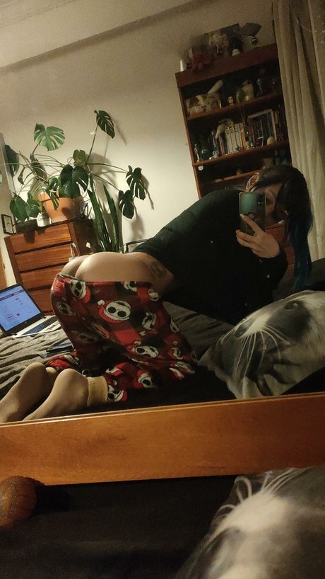 Discordia Suicide leaked naked onlyfans