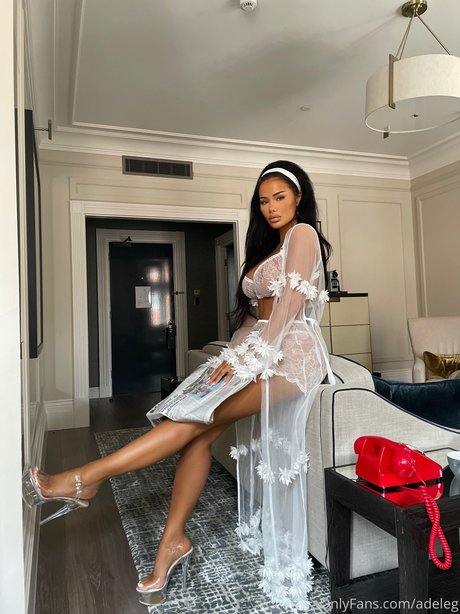 Adele grisoni topless onlyfans