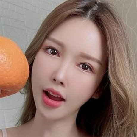 Gatita Yan pics onlyfans