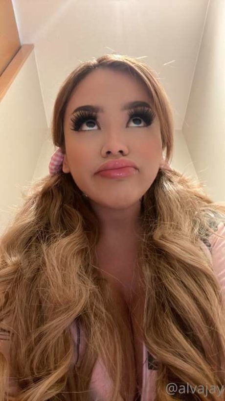 Alva Jay tits onlyfans