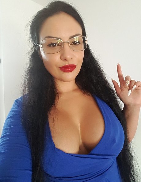 Ezada Sinn onlyfans sex