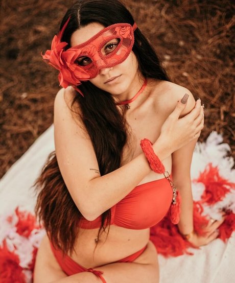 Eva Batista onlyfans model photos