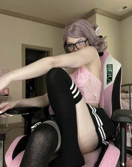 Strawbeariemilkk pics onlyfans