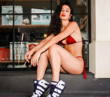 Alexis Afshar onlyfans keak