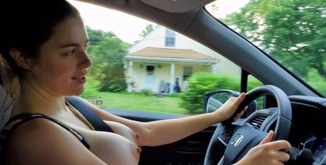 AwesomeKate onlyfans naked pics