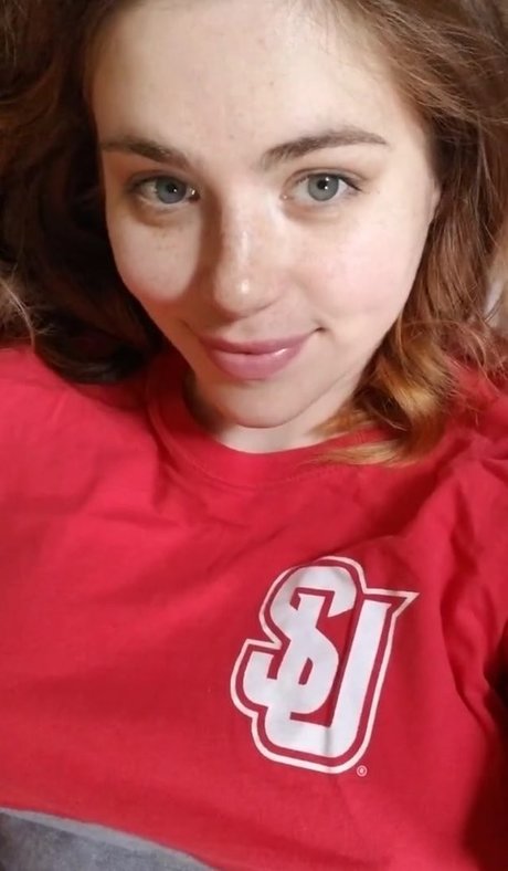 AwesomeKate onlyfans leaks naked