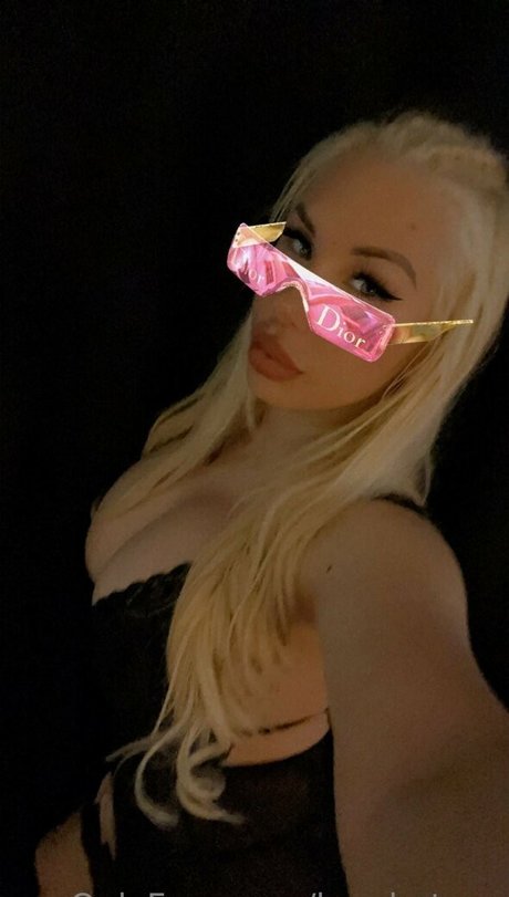 kyrahotxxx onlyfans exposed