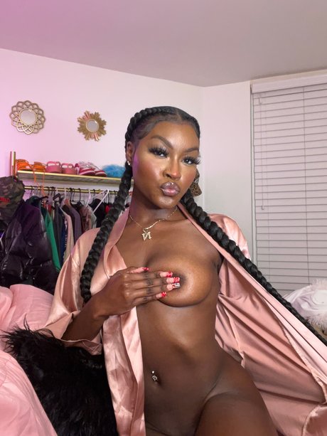 juiicyyyfruit onlyfans page