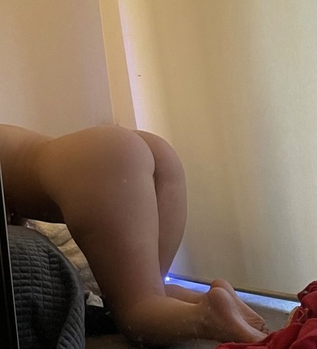 Olivia Evi Plant onlyfans leaked pics