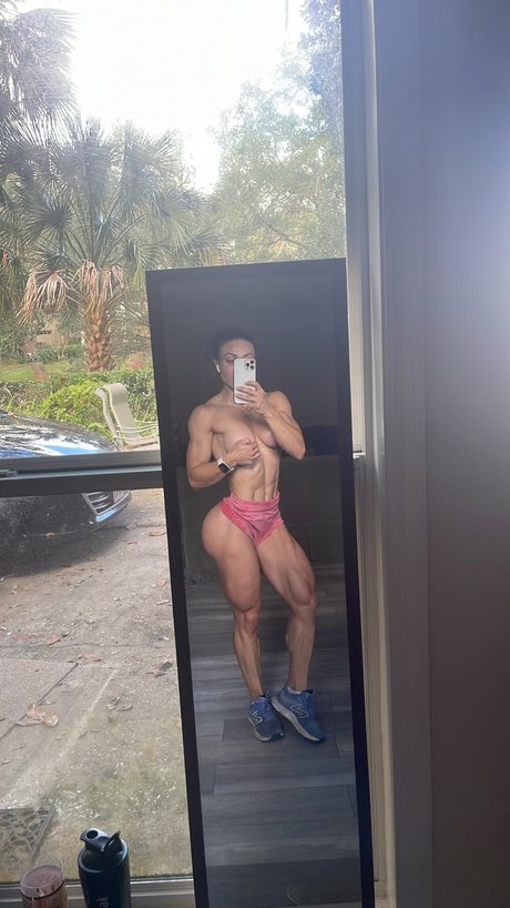 Sunny Andrews en onlyfans