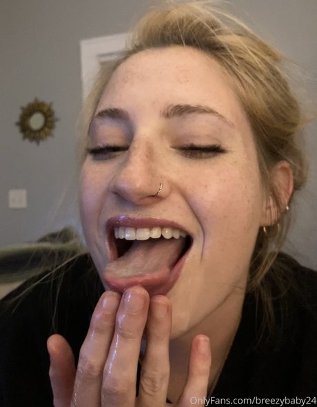 Breezy baby24 nude on onlyfans