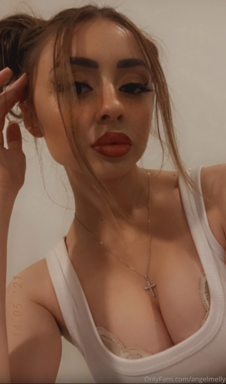 Angelmelly only fans pictures