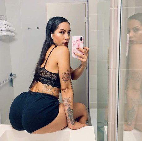 Reverie love only fans porn