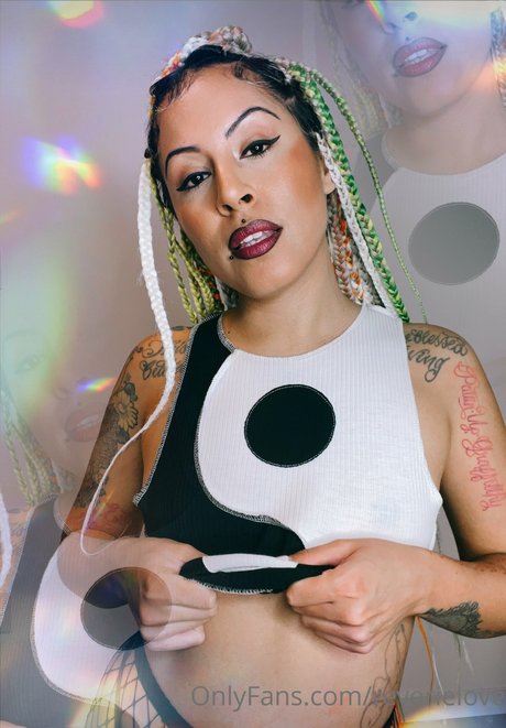 Reverie love leaked onlyfans nudes