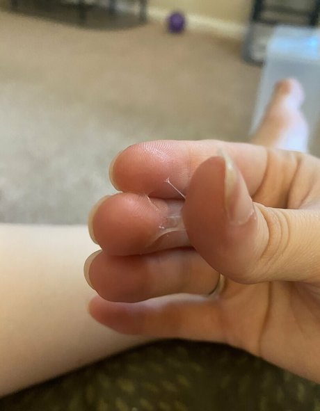 Check DMs onlyfans leajs