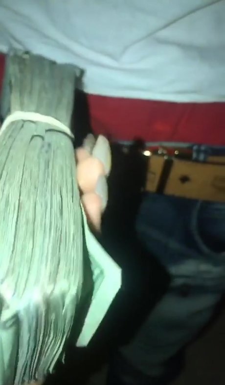 Edwina Carla Isaacs onlyfans model