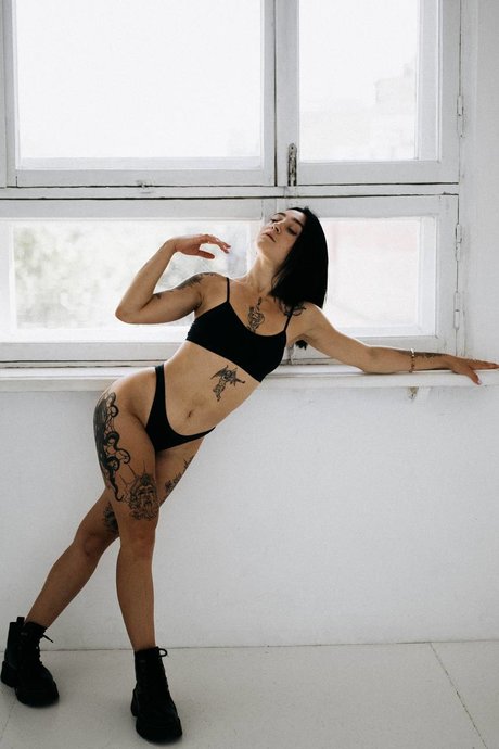 Anna Picasso ass onlyfans