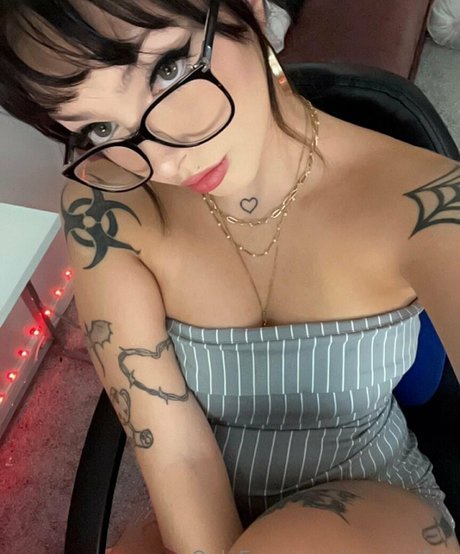 Ivyywaifuu onlyfans content