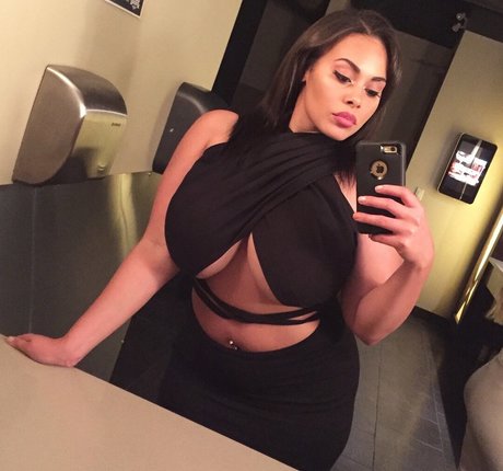 qweeniesw0rld leaks only fans